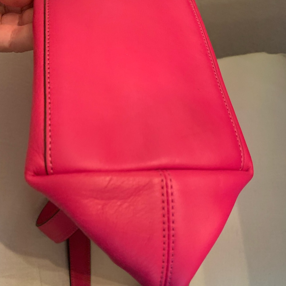 Like new Hot Pink Coach shoulder hobo bag - Picture 10 of 10